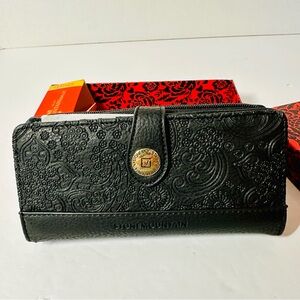 Stone Mountain Paisley Embossed Black Wristlet Wallet Leather New In Box